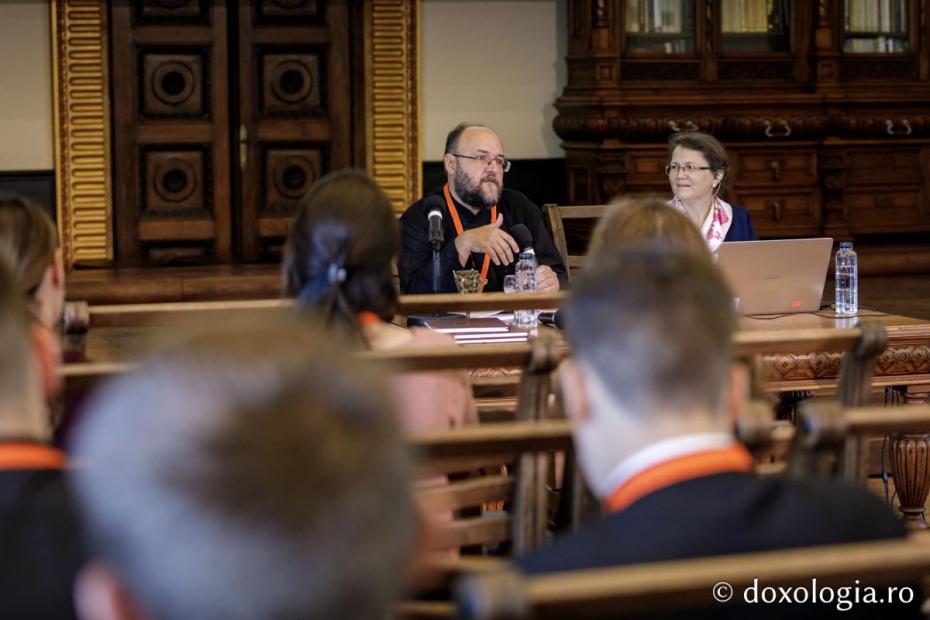 Atelier despre imnografie – Imnografia, sau despre Dumnezeu prin poezie / Foto: Oana Nechifor