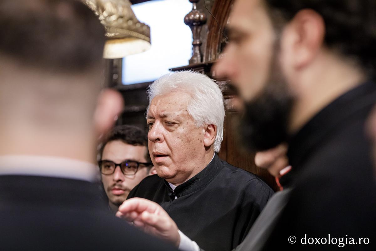 Corul „Byzantion” dirijat de Adrian Sîrbu împreună cu Dimitrios Galanis și prof. dr. Georgios Konstantinou din Grecia / foto: Oana Nechifor